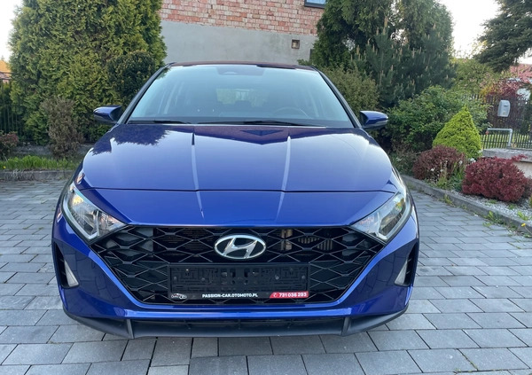 Hyundai i20 cena 54900 przebieg: 61080, rok produkcji 2020 z Trzebiatów małe 211